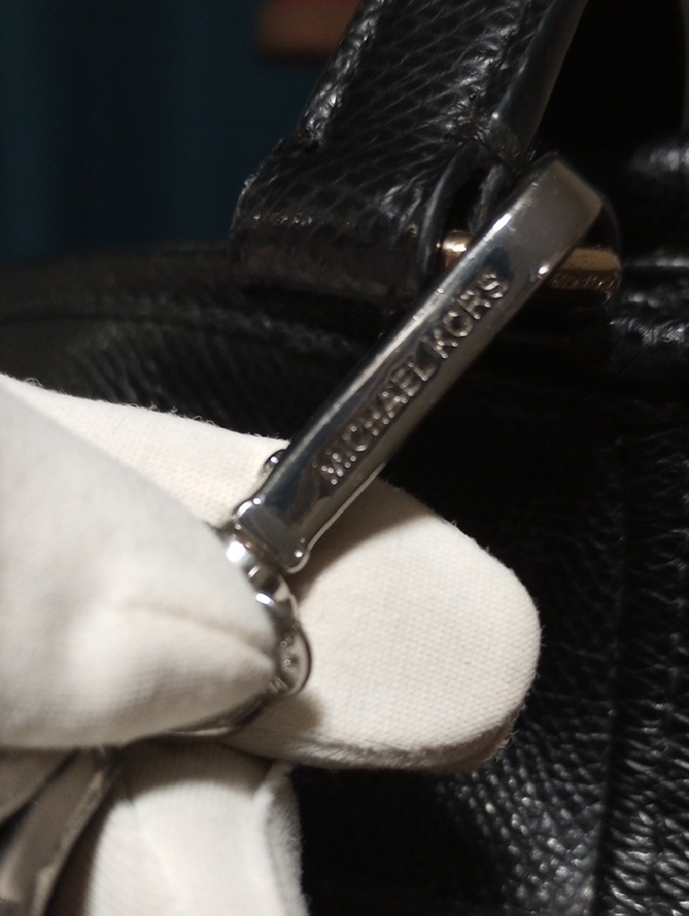 Michael Kors Bag Charm - Picture 10 of 14
